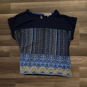Absolutely Famous Navy and Cobalt Top‎